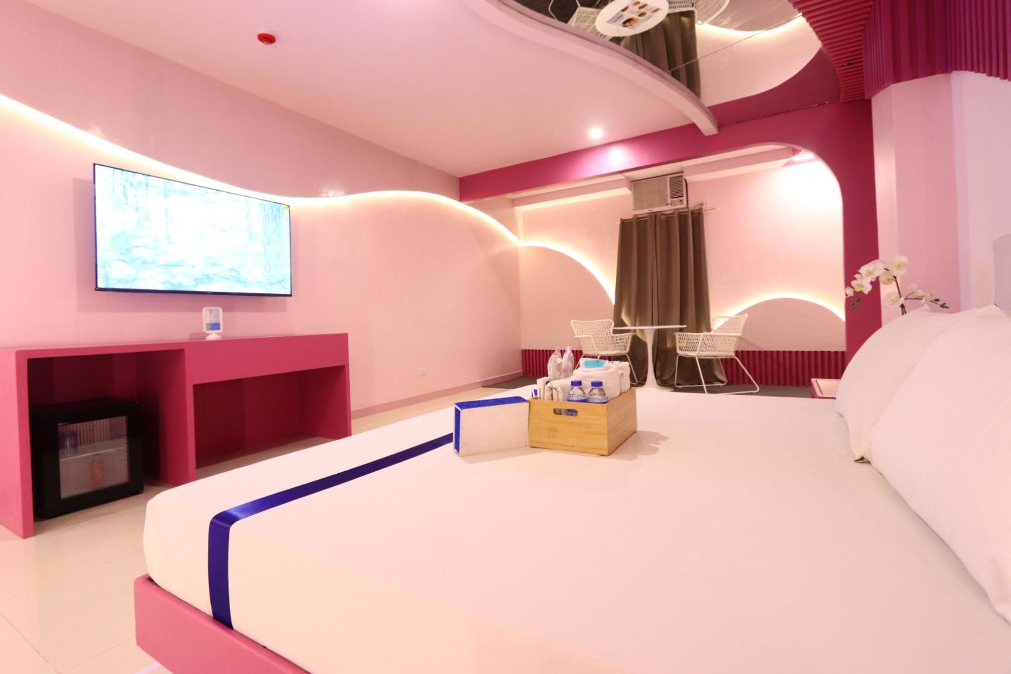 Hotel Dreamworld East Ortigas Pasig City Eksteriør billede