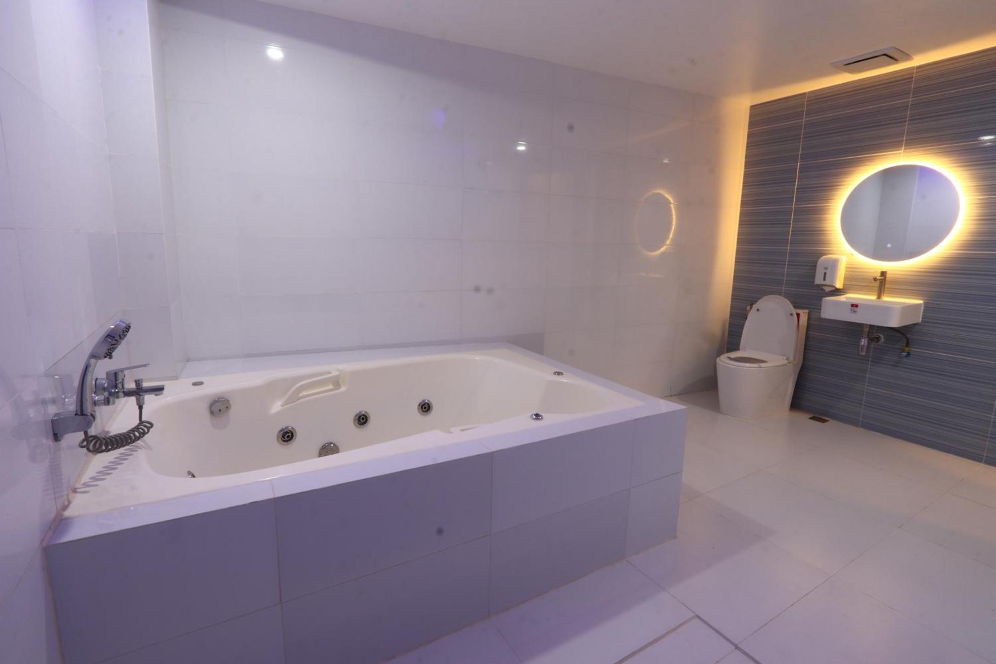 Hotel Dreamworld East Ortigas Pasig City Eksteriør billede